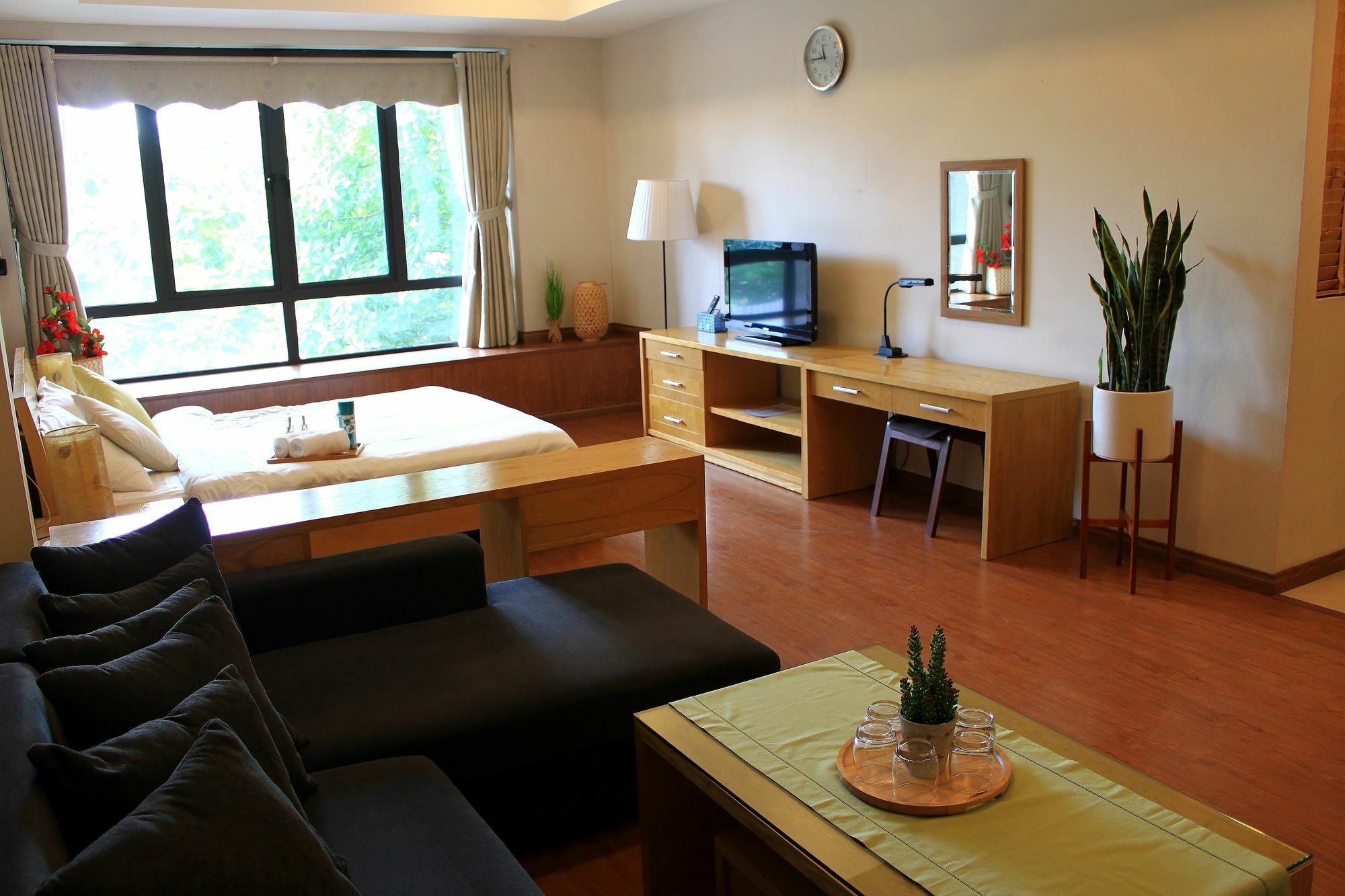Lake House Studio Hanoi Exterior photo